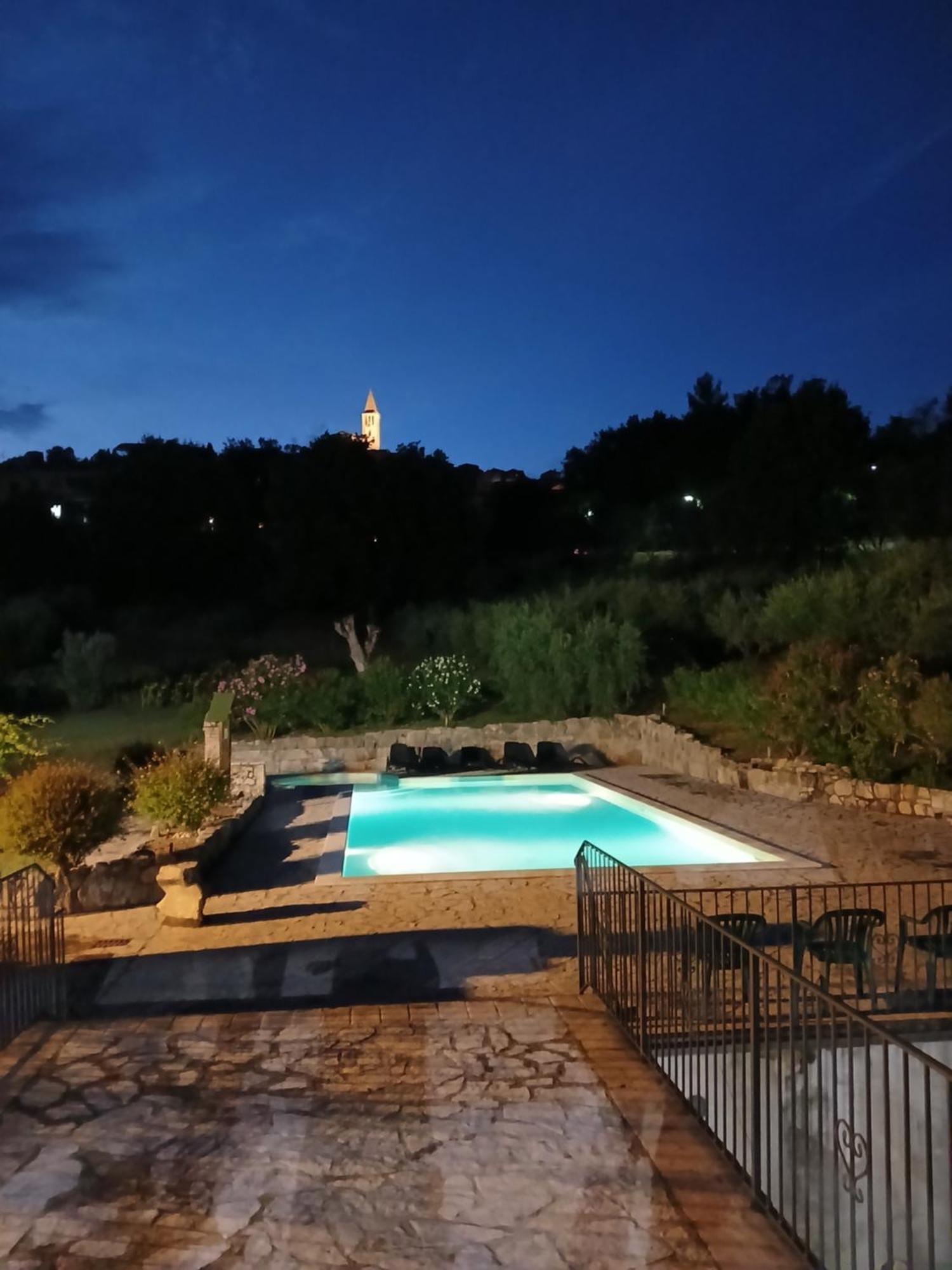 Agriturismo Camera Rosa Todi Eksteriør bilde